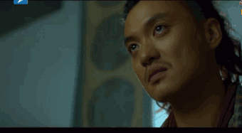 周一围:不合时宜的天真