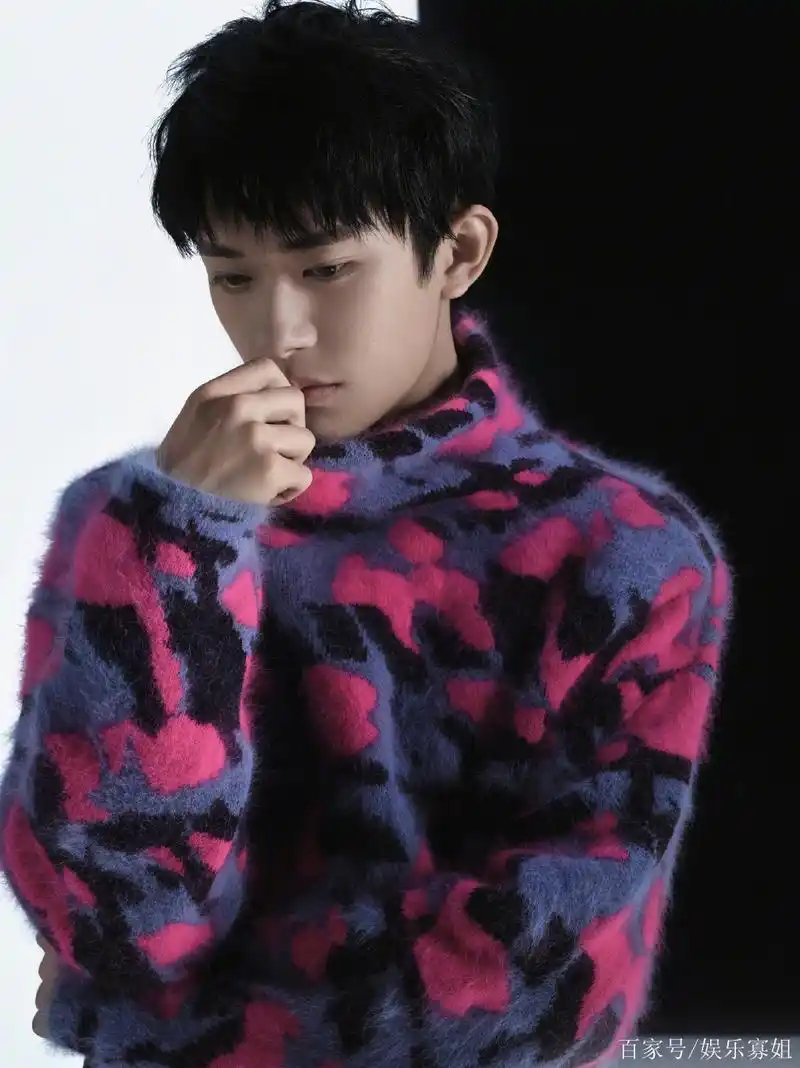 易烊千玺演绎2021秋冬系列广告大片,俊逸有型,绅士格调满满