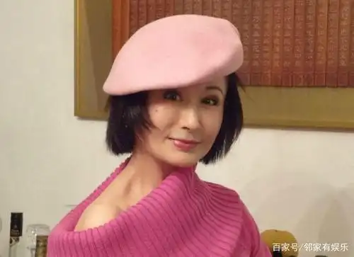 70岁"不老女神"潘迎紫近照,即将再次出山,与于正合作新剧