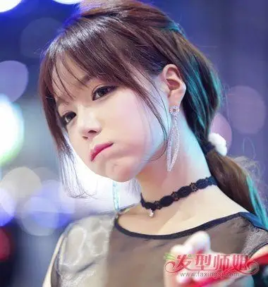 韩式女生轻薄刘海马尾辫发型