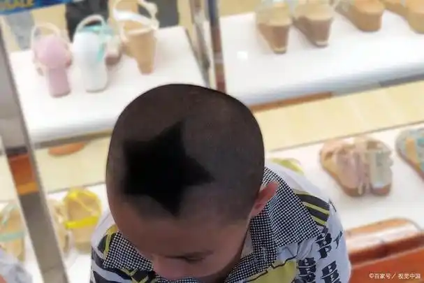 一岁宝宝剪什么发型好看男