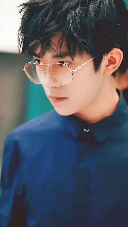 日常表面高冷的千玺,没想到也有腹黑的一面,这一面真的让人带入感很