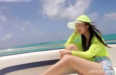 原创李沁的身材有多撩看她蹲在沙滩上的样子网友太美