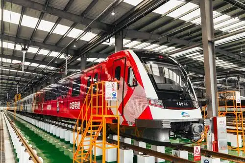 成都轨道交通18号线开通运营,中国城轨驶入"140 "时代