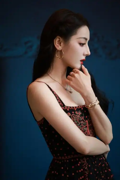 #迪丽热巴成都##迪丽热巴英文聊天#