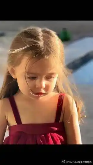 超有镜头感的小女孩 #治愈系笑容 #混血萌娃 #氛围感