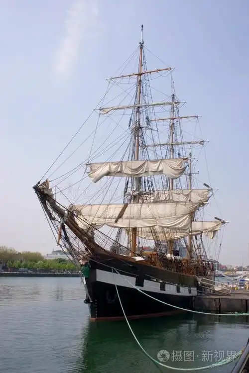 帆船古董船对抗老城帆船水手帆船模型护卫舰桅杆海盗船拦截从船尾看到