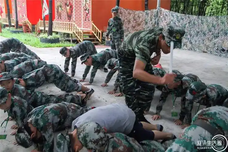 这样冰火两重天的教官,简直让人欲罢不能!