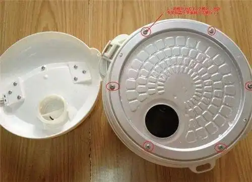 电饭煲盖子排气孔怎么装