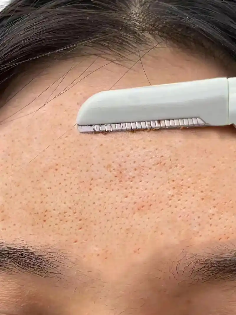 收缩毛孔,又被爽到!用热毛巾热敷3分 - 抖音