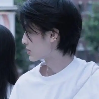 美女帅哥甜蜜情侣头像高清好看的高清帅哥美女情侣头像图片