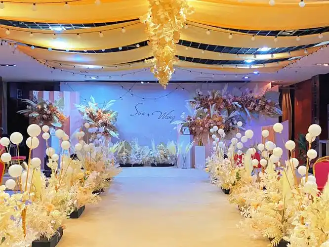 厅高不到3米的酒店怎么布置婚礼现场