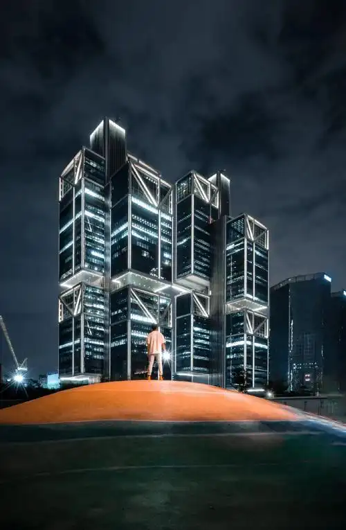 深圳,一座充满科技感的城市#深圳 #城市的夜晚 #地标建筑 - 抖音