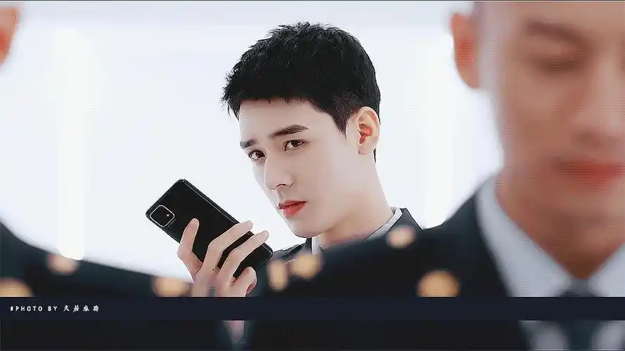 好久没见过龚俊短发了不如来复习一下