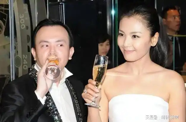 替夫还债,45岁的刘涛,已经活成了一个"笑话"|王珂|胡歌|胡军|马天宇