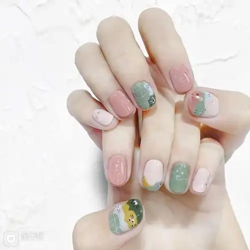 可爱手绘动物美甲图片