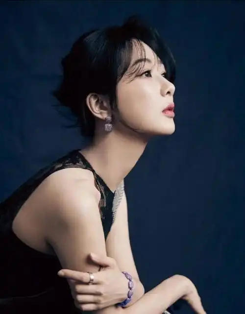 人红是非多,2月5日,娱乐圈当红偶像明星杨紫登上热搜!