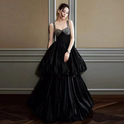 明星同款迪丽热巴黑色高端晚礼服吊带丝绒轻奢高级感年会生日裙冬