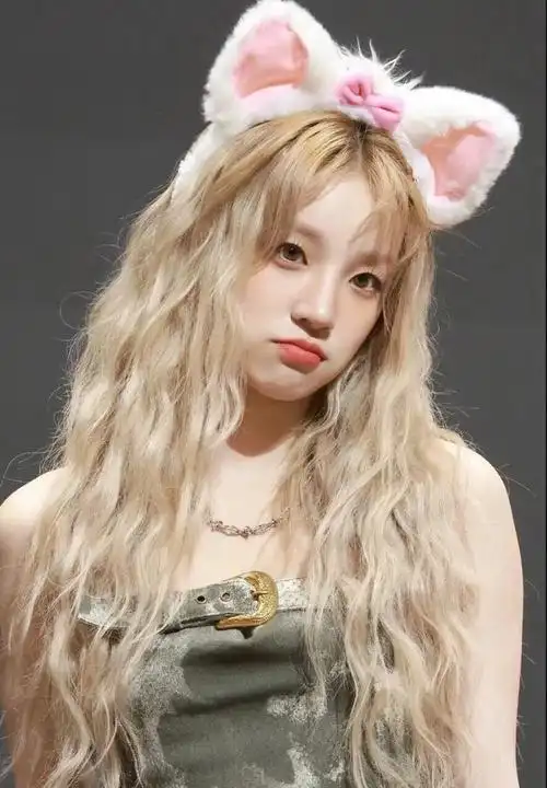 我觉得宋雨琦特别像一只活力四射的魅力小狗