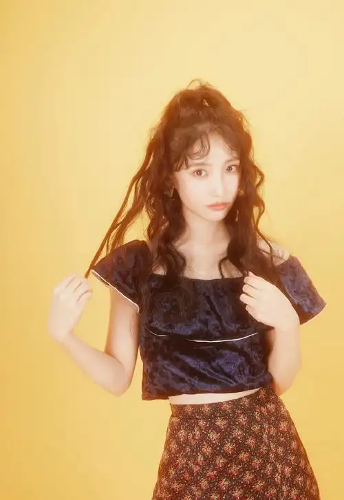 许梦圆清甜性感写真图片