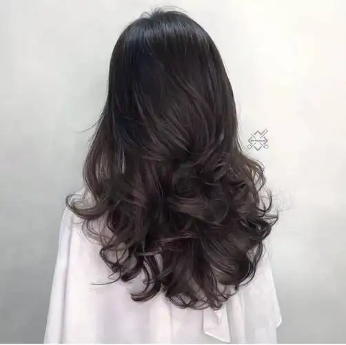 "渣女"大波浪卷发型