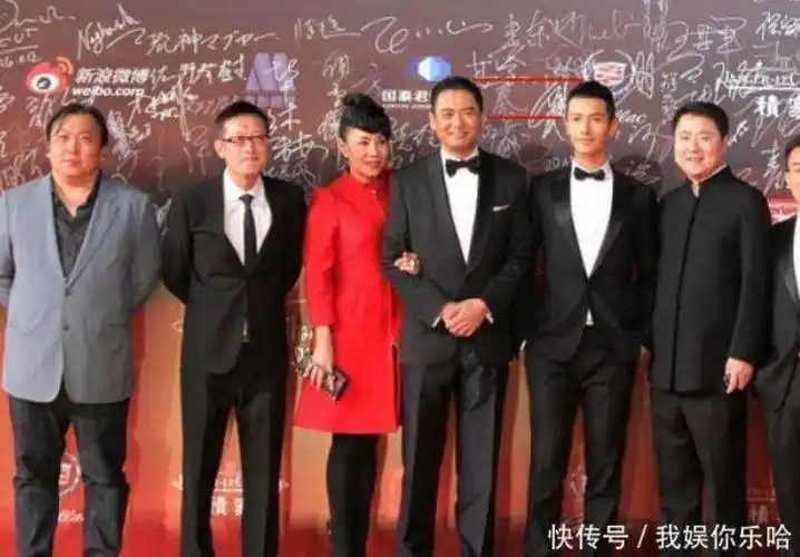 角度对身高的影响——黄晓明&周润发