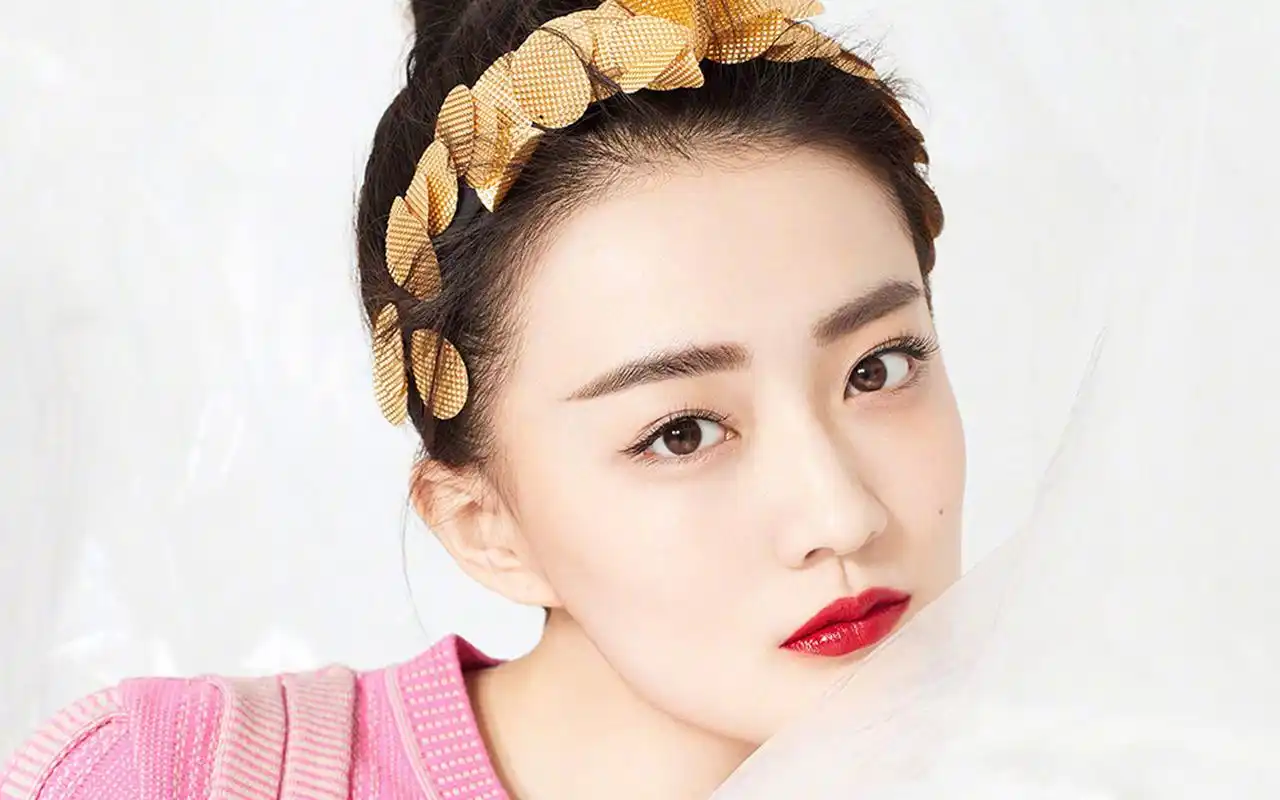 徐璐烈焰红唇时尚写真图片桌面壁纸高清大图预览1920x1200_大陆明星