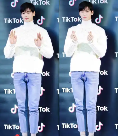 车银优参加活动,穿镂空毛衣冻到搓手,看到下半身粉丝却欣慰了