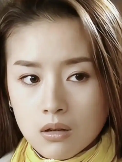 年轻时董洁的颜值就是逆天的存在啊!