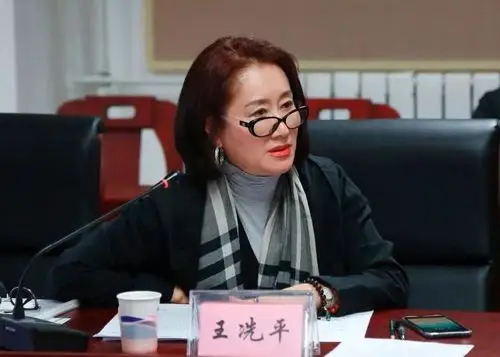 课程思政昨天这些艺术家来到校园里共话青春