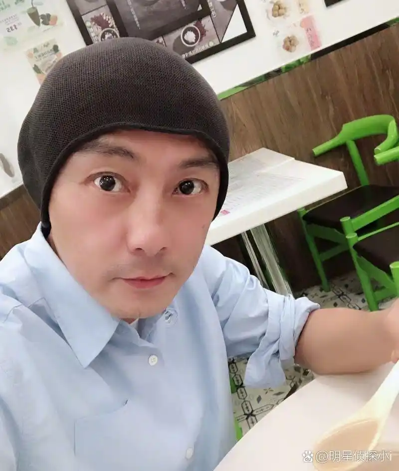 张卫健:年龄只是数字 张卫健以幽默而自信的态度回应"不老传说",他的