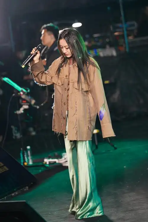 #跟陈粒一起玩音乐节##青山湖·绿野仙踪星巢音乐节#