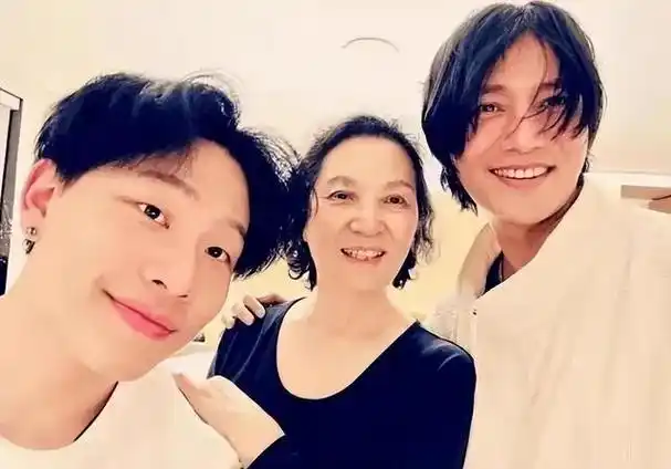 陈坤,这位华人影视圈家喻户晓的男演员,他演技精湛,经典角色不计其数