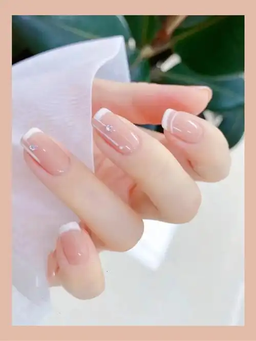 美甲分享#春日法式极简线条美甲合集,温柔又大气的款式,高级感满满!