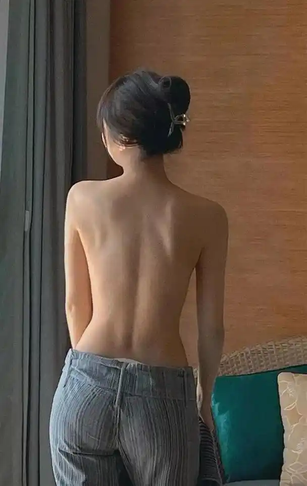 "柯基臀"李菲儿的成名之旅,重拾事业,追求更多可能性