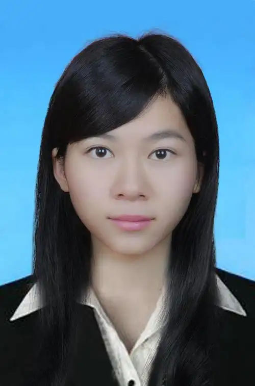 请大神帮我把第一张一寸照换个渐变的蓝色背景还有把衣服换成女式正装