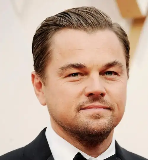 46岁小李子莱昂纳多亮相92届奥斯卡!小金人在家中,今年开心陪跑