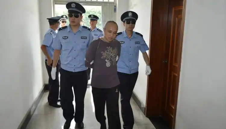 制毒贩毒千万富翁执行死刑前最后的20小时