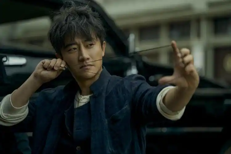 黄轩陈赫《瞄准》高能热播,狙击对决信仰交锋_腾讯新闻