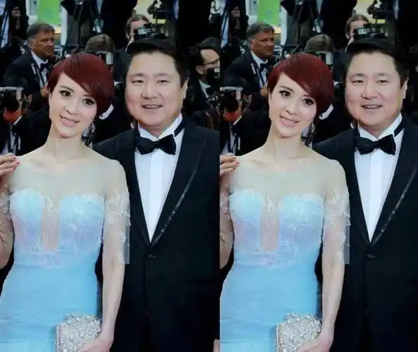 金巧巧剪短配蓝色连衣裙亮相,气质高级迷人,牵手丈夫于冬真浪漫_短发