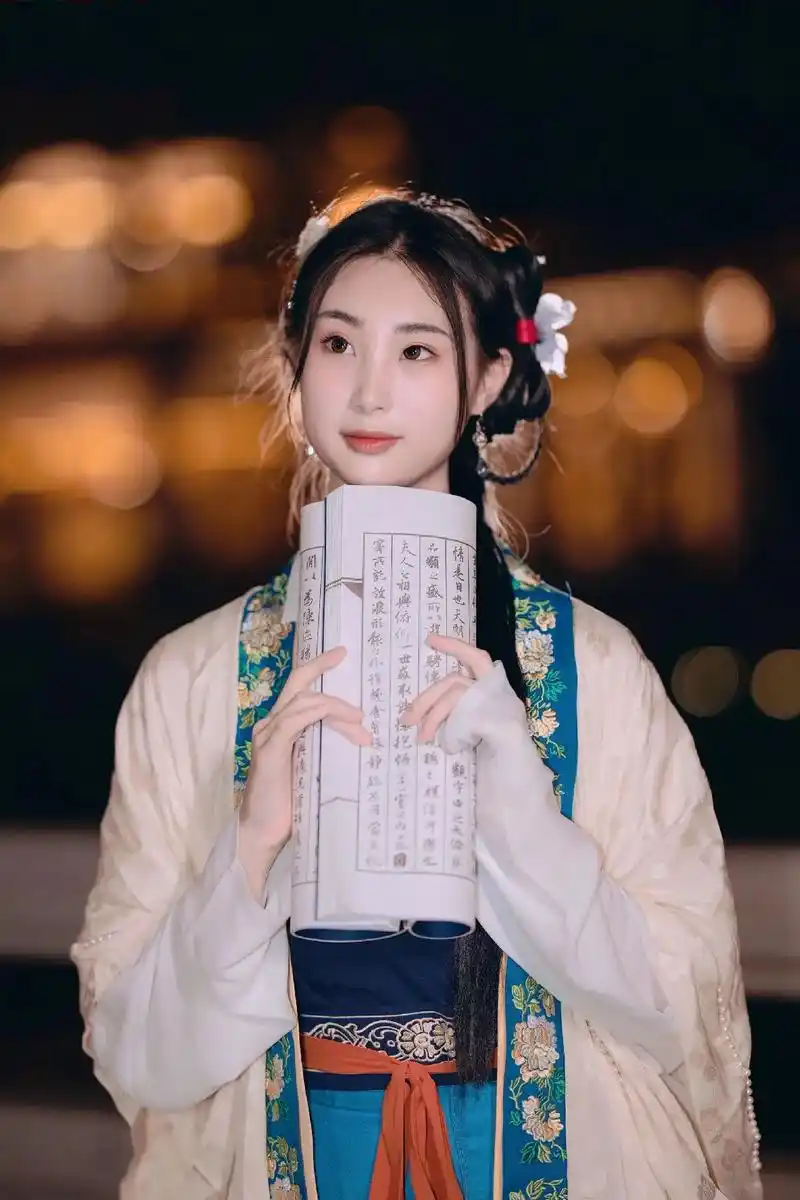 固定点摆拍地点:荔湾湖古装主题街拍摄 - 抖音