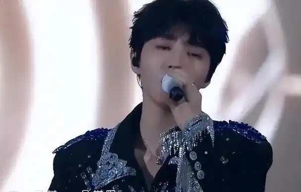 明星跨年翻车大赏:关晓彤发福,王俊凯走调,娜扎白鹿疑假唱