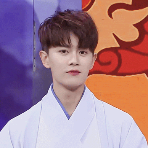 任嘉伦笑起来,可以杀了我啊.姐妹们有他笑起来的图分享吗?