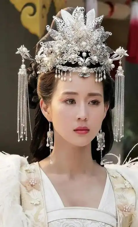 古装剧中,被称为"天下第一美女"的角色,谁排在你心中第一?