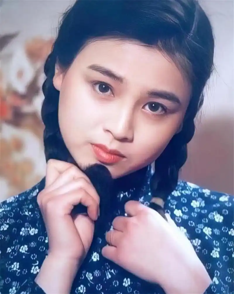 赵明明不止一次向父母说:"我长大想当演员,能不能让我学习表演.