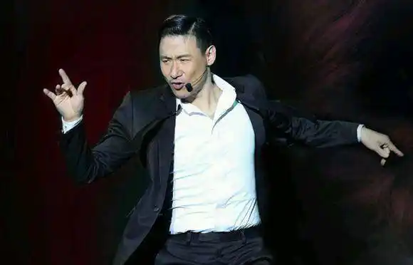 张学友第一个翘兰花指唱歌不娘的男人