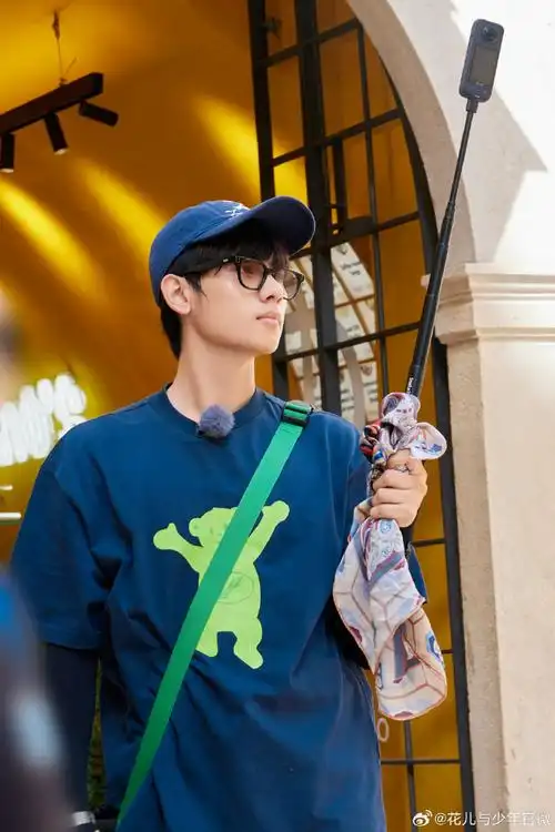 古城内看海,古城外漫步～@演员胡先煦再出金句,上演古城街头版相声!