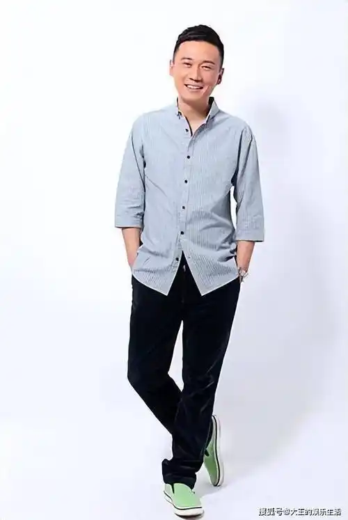 2 评论 收藏 分享 演员徐洪浩:家里家外都被小10