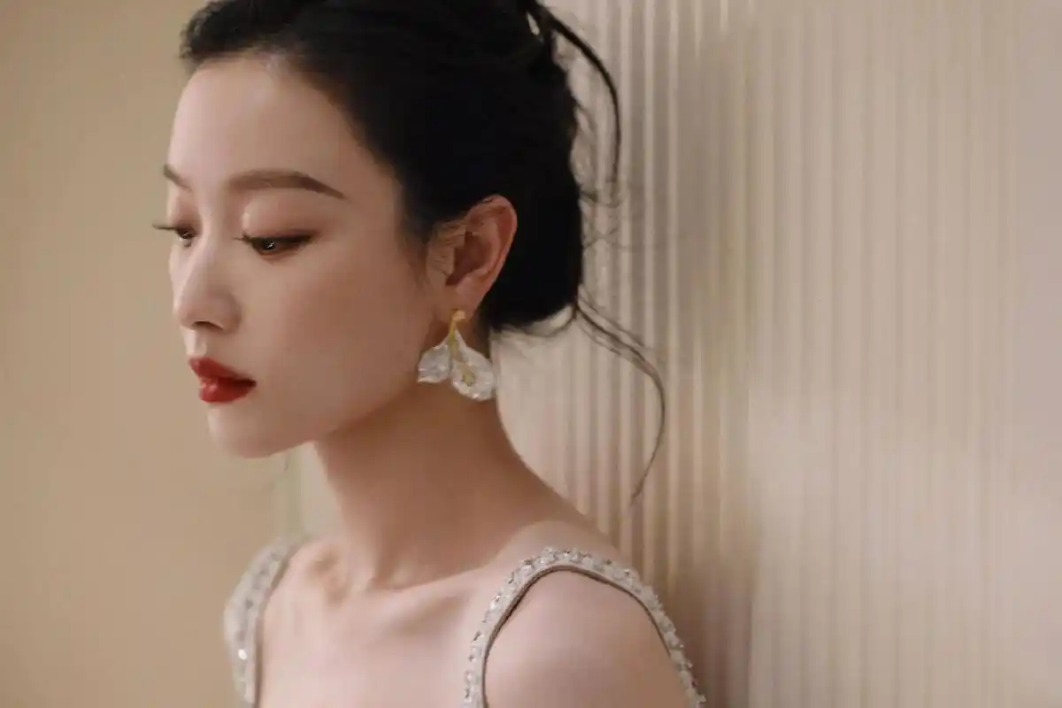 期待今晚的粉色人鱼公主!#倪妮 #遇见她如春水映梨花 #红毯 - 抖音