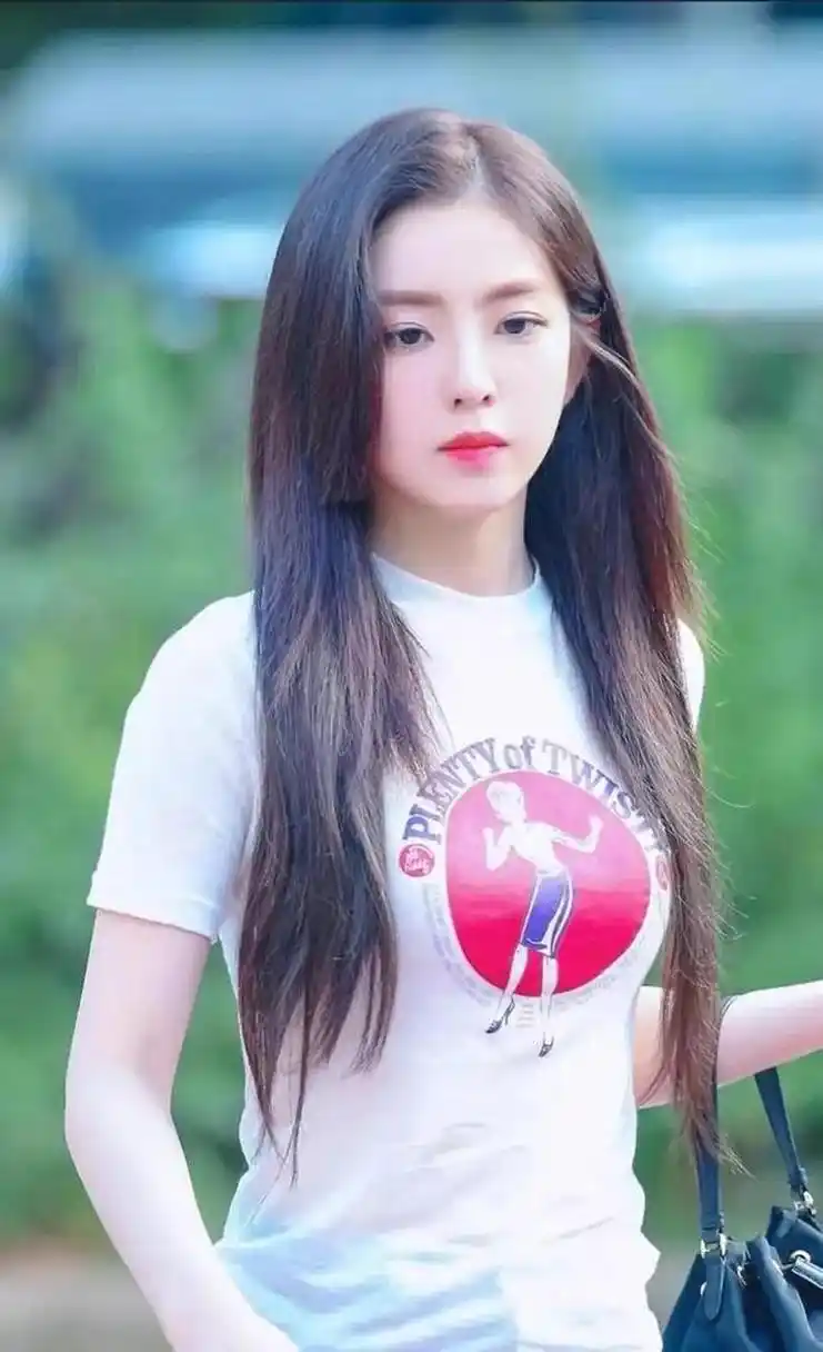 裴珠泫(093561),1991年3月29日出生于韩国大邱,韩国女子歌唱